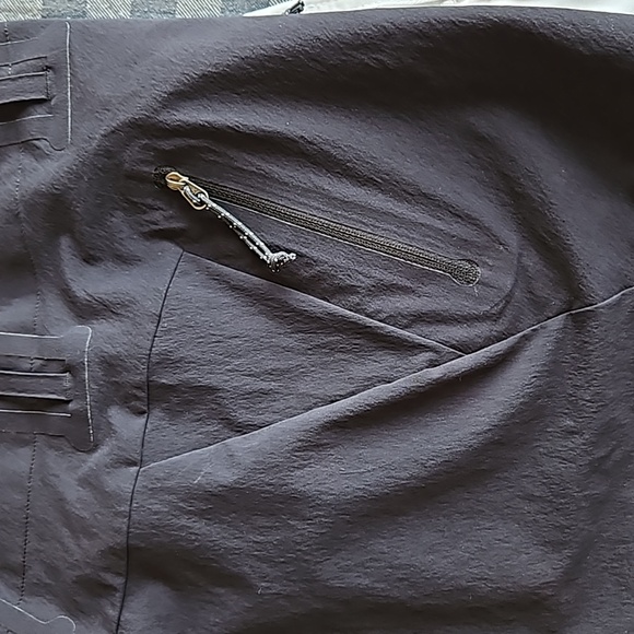 Mountain Hardwear Performance Shorts - Picture 10 of 10